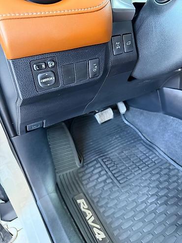 sprinter 4 4: Toyota RAV4: 2016 г., 2.5 л, Автомат, Бензин, Кроссовер — 7