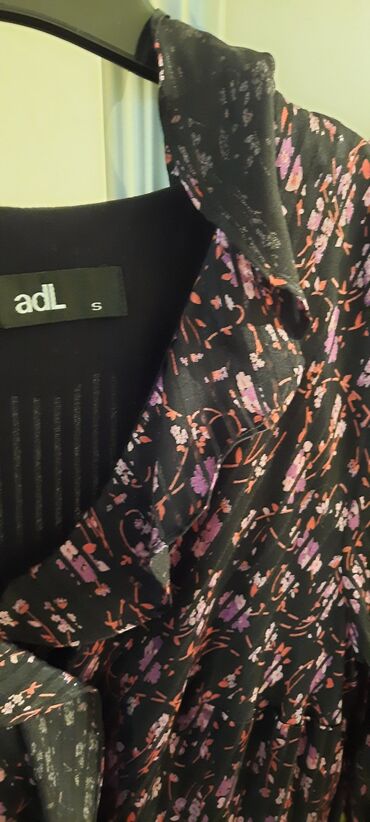 Ziyafət donları: Hamsı brend mallardı.Baha alınıb.hərəsi 1-2dəfə geyinilib — 7