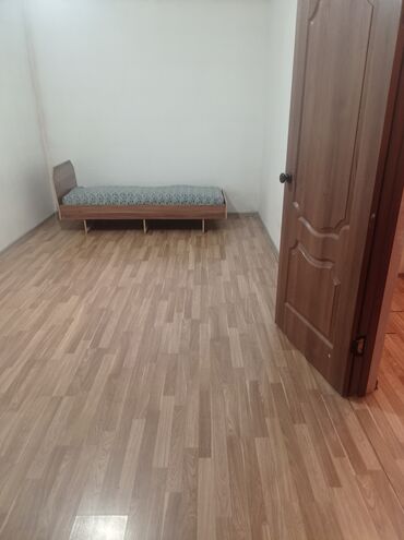 долгосрочная квартира в аренду: Студия, Собственник, Без подселения, С мебелью частично