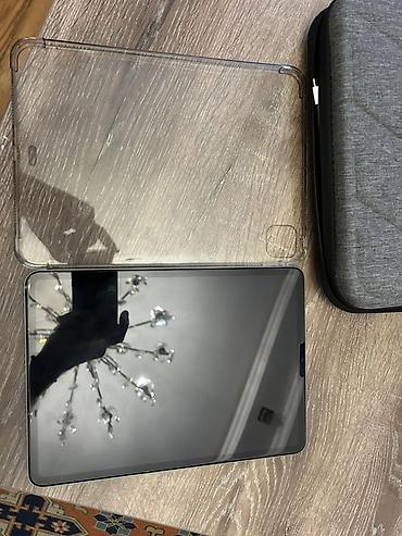 ipad pro 2022: Apple iPad Pro 11" (4-cü nəsil) – 256 GB Xüsusiyyətlər: - Model: iPad — 2
