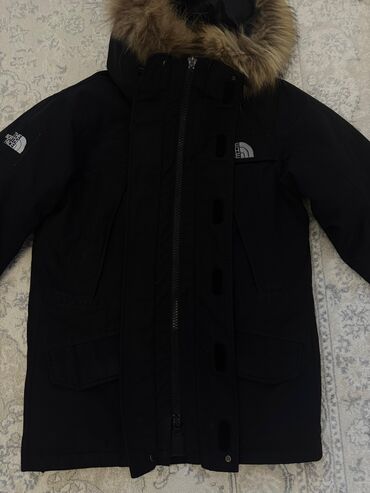 Köynəklər: Salam a class the North face kurtkasi 1 sezon geyinilib sadece zamoku