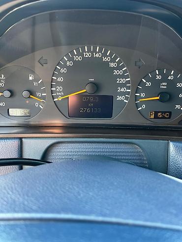 Mercedes-Benz: Mercedes-Benz E-Class: 2.4 l | 2000 il Sedan — 8