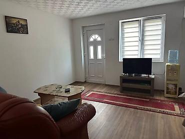 kuce na prodaju vrsac: Izdaje se vikendica od 40m2 u Kajtasovu. Kapaciteta do 4 osobe. Cena — 4