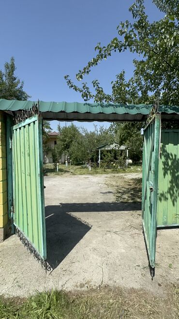 Продажа домов: Дача, 1200 м², 4 комнаты, Собственник, Старый ремонт