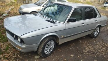 BMW: BMW 520: 1983 г., 2 л, Механика, Бензин, Седан