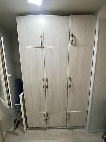 Mebel dolabı – 3 bölməli, çoxqapılı model - Rəng və tekstura: Açıq lalafo.az -da Mebel dolabı – 3 bölməli, çoxqapılı model - Rəng və tekstura: Açıq
