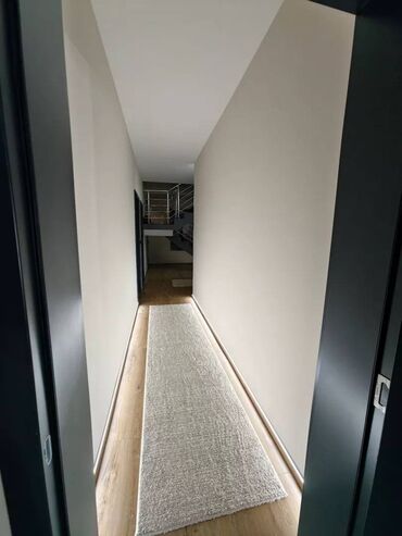 Kuće na prodaju: 525 kv. m, 7 sobe — 5