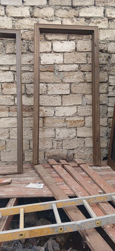 Giriş qapıları: İşlənmiş Giriş qapısı Glazok ilə, Zəmanətsiz, Ödənişli quraşdırma, Ünvandan götürmə — 8