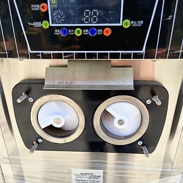 Dondurma aparatları: Dondurma aparatı Ice cream machine Model ZB BQL288 3 Rəngli Ayaqlı — 14