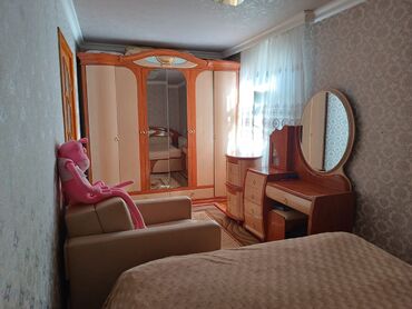 Uzunmüddətli kirayə mənzillər: Gəncə şəhərində Pasyolkada metallurq stadionunun üstünde 5mərtəbəli — 5