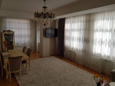 Kirayə mənzillər: 3 otaqlı, Yeni tikili, m. Neftçilər, 125 kv. m
