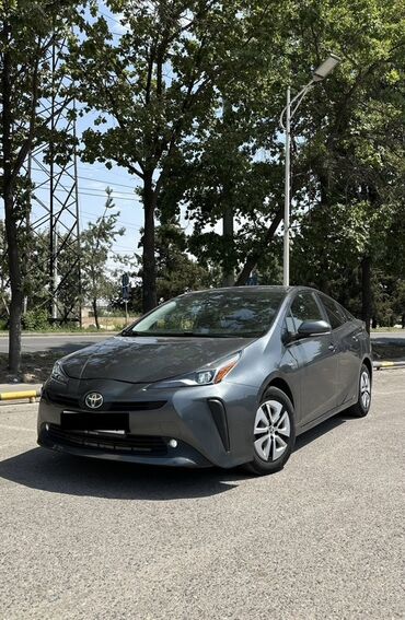 Toyota: Toyota Prius: 2019 г., 1.8 л, Автомат, Гибрид, Хэтчбэк