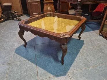 Stilski klub stolovi: Stocic u dobrom stanju Duzina i sirina 80 cm Visina 45 cm na lalafo.rs — 8 Stilski klub stolovi: Stocic u dobrom stanju Duzina i sirina 80 cm Visina 45 cm — 8