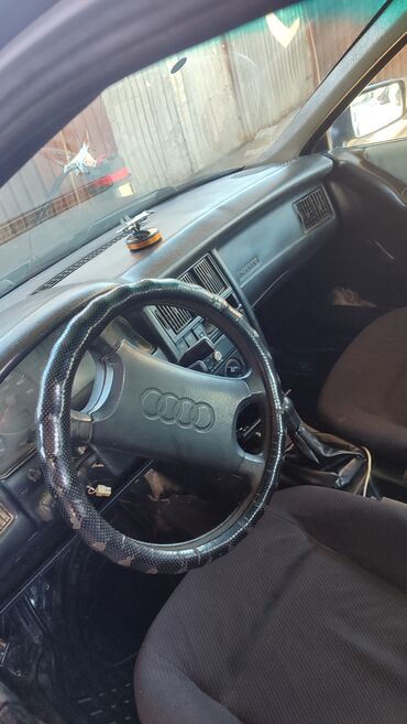 Audi: Audi 80: 1990 г., 1.8 л, Механика, Бензин, Седан