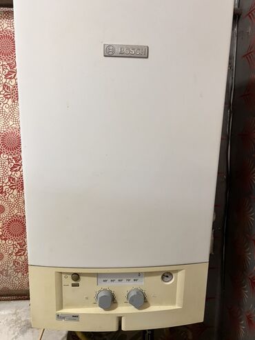 Elektrik malları: Bosch qaz kombisi – divara quraşdırılan, həm isitmə, həm də isti su
