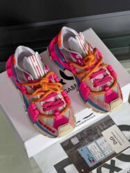 Women's Sneakers and athletic shoes: 41 — 28