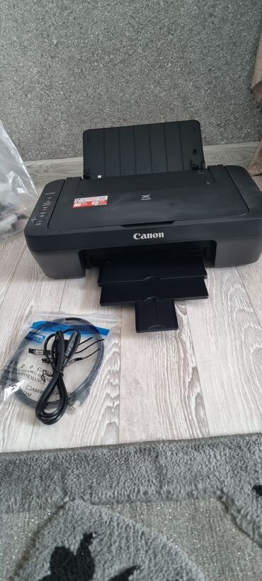 Принтеры: Продаю струйный МФУ Canon MG2580S Принтер, сканер и копир в одном