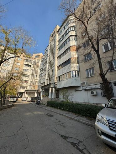 квартира моладая гвардия: 1 комната, 33 м², Индивидуалка, 2 этаж, Старый ремонт