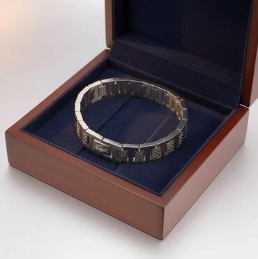 Narukvice: Narukvica Lacoste hirurški čelik
Cena:2200din na lalafo.rs — 9 Narukvice: Narukvica Lacoste hirurški čelik
Cena:2200din — 9