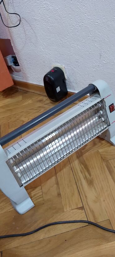 Kvarcne grejalice: Grejalica LX kvarcna 1800w sa tri staklena ispravna grejača Ispravna — 3