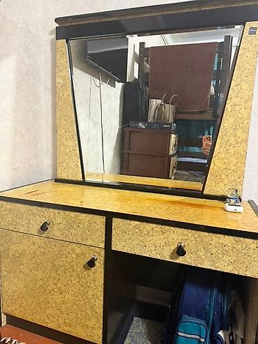 dressing table: Туалетный столик, Б/у, С зеркалом, цвет - Черный, ЛДСП — 3