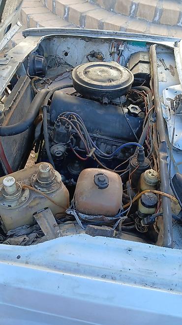 VAZ (LADA): VAZ 2107, ağ rəng, sedan, 4 qapı. Azərbaycan nömrə nişanı: 20-EZ-817 — 9