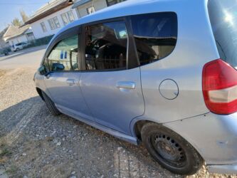 купить бокс на крышу автомобиля бу: Honda Fit: 2002 г., 1.3 л, Автомат