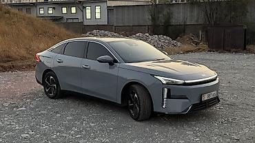 продаю авто ман: Geely Galaxy L6: 2025 г., 1.5 л, Автомат, Гибрид, Седан — 5