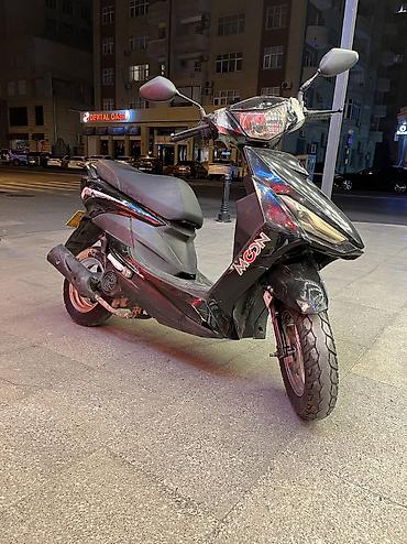velo kaska: Moon brand - Moon, 80 sm3, 2023 il, 5200 km — 1