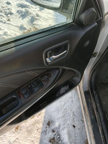 Toyota: Toyota Avensis: 2002 г., 2 л, Автомат, Бензин, Универсал — 4