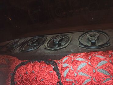 Dinamiklər və sabvuferlər: Avtomobil üçün Pioneer səs sistemi komplekti Tərkib: - Pioneer — 10