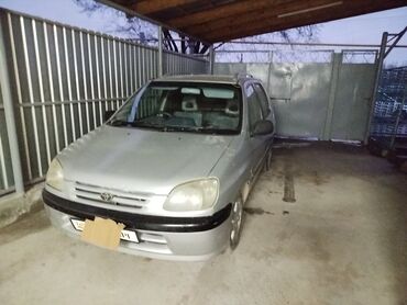 Toyota: Toyota Raum: 1998 г., 1.5 л, Автомат, Бензин, Хэтчбэк