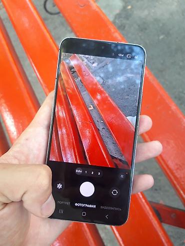 iphone mini 12: Samsung Galaxy S22, Б/у, 256 ГБ, цвет - Черный, 1 SIM — 4