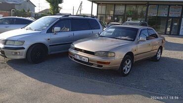 Toyota: Toyota Camry: 1996 г., 2.2 л, Механика, Бензин, Седан