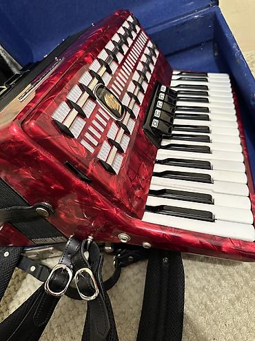 Аккордеоны: Продаю германский Аккордеон Вельтмейстер Серино 6 шт есть Абалы жакшы — 10
