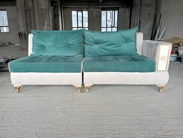 журнальный столик в гостиную: Прямой диван, Б/у, Двухместный