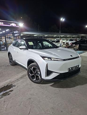 Dongfeng L7 2026год Электромобиль кроссовер (белый кузов, чёрная