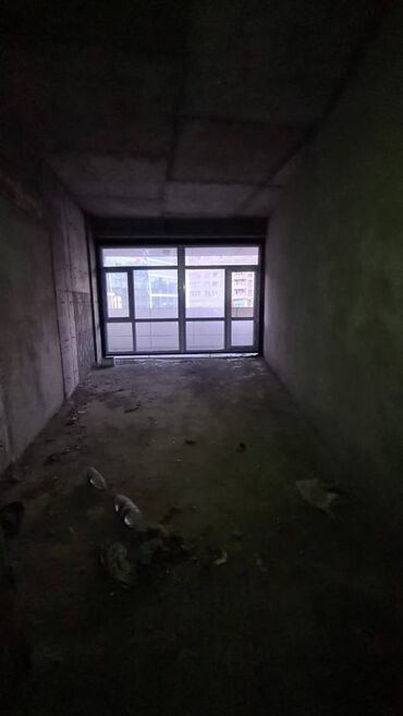 Kommersiya daşınmaz əmlakının satışı: Nizami mall 17 mərtbəli yeni tikili binanın 3 cü mərtəbəsində yerləşən — 3