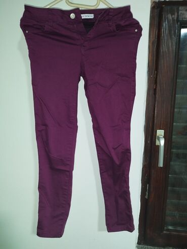 farmerke zimske w: Farmerice-pantalone u odličnom stanju .
M veličina