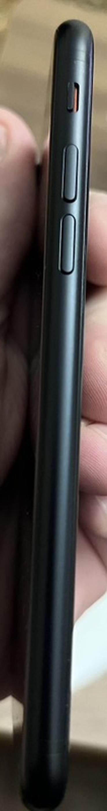 Apple iPhone: IPhone SE 2020, 128 GB, Qara, Barmaq izi — 3