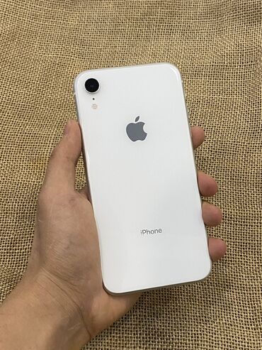 Apple iPhone: IPhone Xr, Б/у, 128 ГБ, Белый, Чехол, 77 %