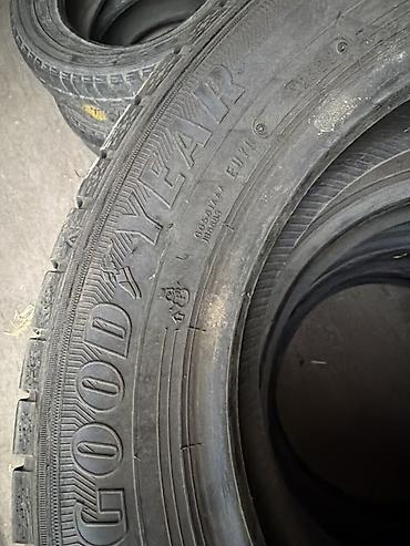 285 75: Комплект зимних шин Goodyear Ultra Grip размером 175/65 R15, 84Q. В — 3