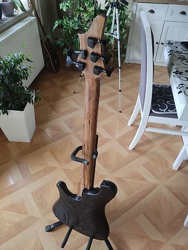 Gitare: R Custom Le Fay 5-žična bas gitara – kopija - Konstrukcija: ručni — 6