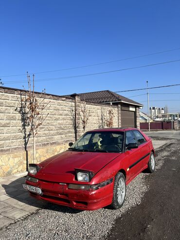 Mazda: Mazda 323: 1989 г., 1.8 л, Механика, Бензин