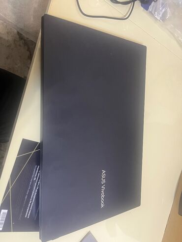 ASUS: ASUS Vivobook, 15.6 ", Intel Core i7, 512 GB