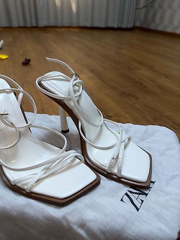 кр секс: Босоножки, 36, Zara, Новый, цвет - Белый, Самовывоз, Платная доставка — 2