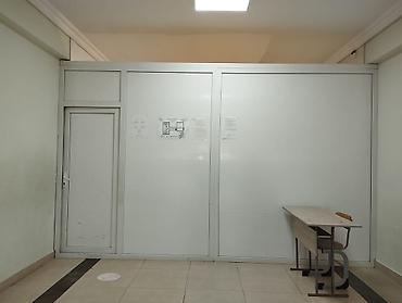 Arakəsmə qapılar: Ağ rəngli alüminium-profil arakəsmə sistemi və qapı - Material — 2