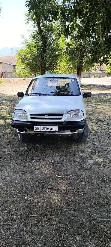 kirgiz auto: ВАЗ (ЛАДА) 4x4 Нива: 2004 г., 1.7 л, Механика, Бензин — 2