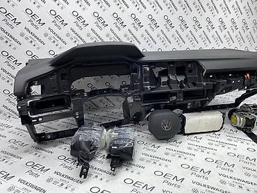 cena kacige: KOMPLET TABLA SA AIRBAG-OVIMA ZA VOLKSWAGEN GOLF 8 | Komplet tabla — 3