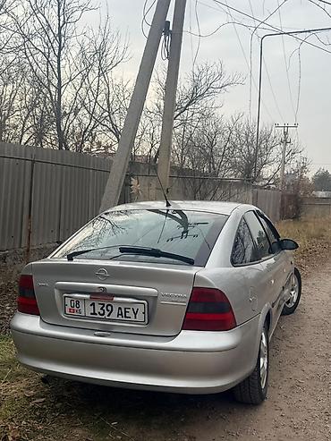 Opel: Opel Vectra: 1998 г., Хэтчбэк — 1